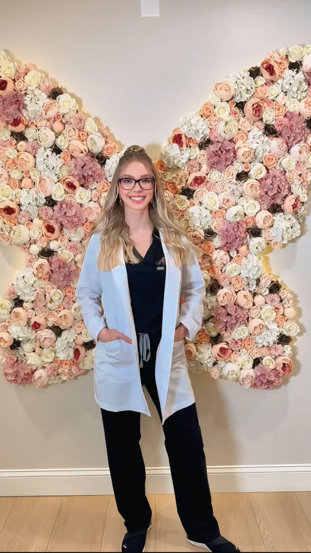 Get to know Nurse Practitioner Taylor 👩‍⚕️ ✨

Have Taylor's hands blessed your face before? Tell us more about it in the comments!

#injector #phillymedspa #nurseinjector #nursepractitioner #aesthetic #aestheticnurse #aestheticposts #amazing #instagood